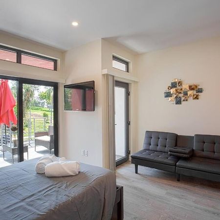 Cute Studio With Large Balcony And Great Park View San Diego Bagian luar foto