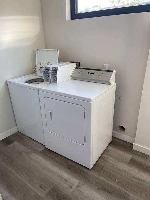 Cute Studio With Large Balcony And Great Park View San Diego Bagian luar foto