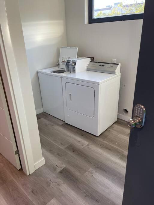 Cute Studio With Large Balcony And Great Park View San Diego Bagian luar foto